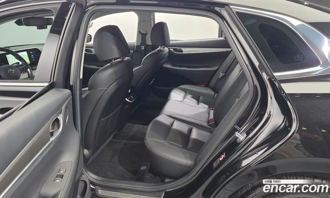 Hyundai Grandeur 2022 2.5 автомат (гидро), фото 17