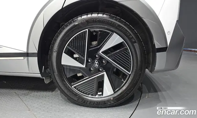 Hyundai Ioniq 5 2024 0.1 автомат (гидро), миниатюра 6