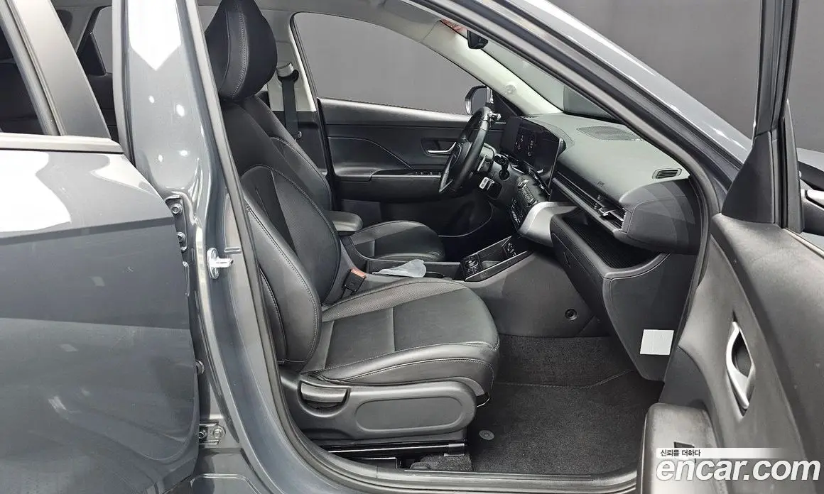 Hyundai Kona 2023 1.6 автомат (гидро), фото 16