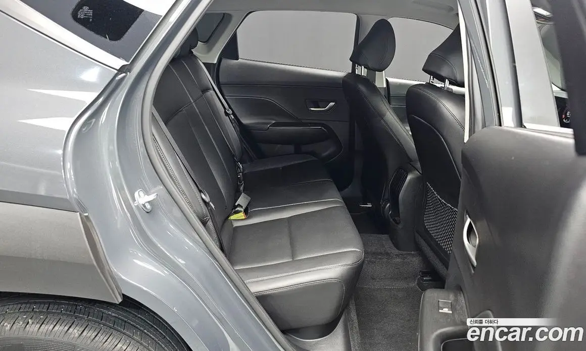 Hyundai Kona 2023 1.6 автомат (гидро), фото 17