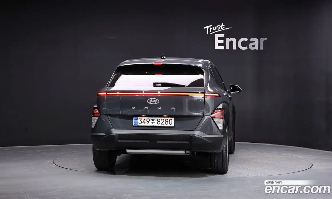 Hyundai Kona 2023 1.6 автомат (гидро), фото 4