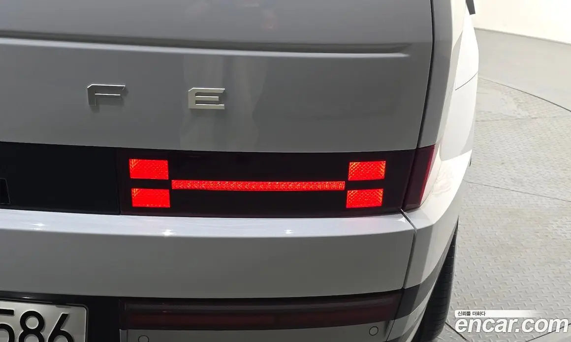 Hyundai Santa Fe 2023 2.5 автомат (гидро), фото 9