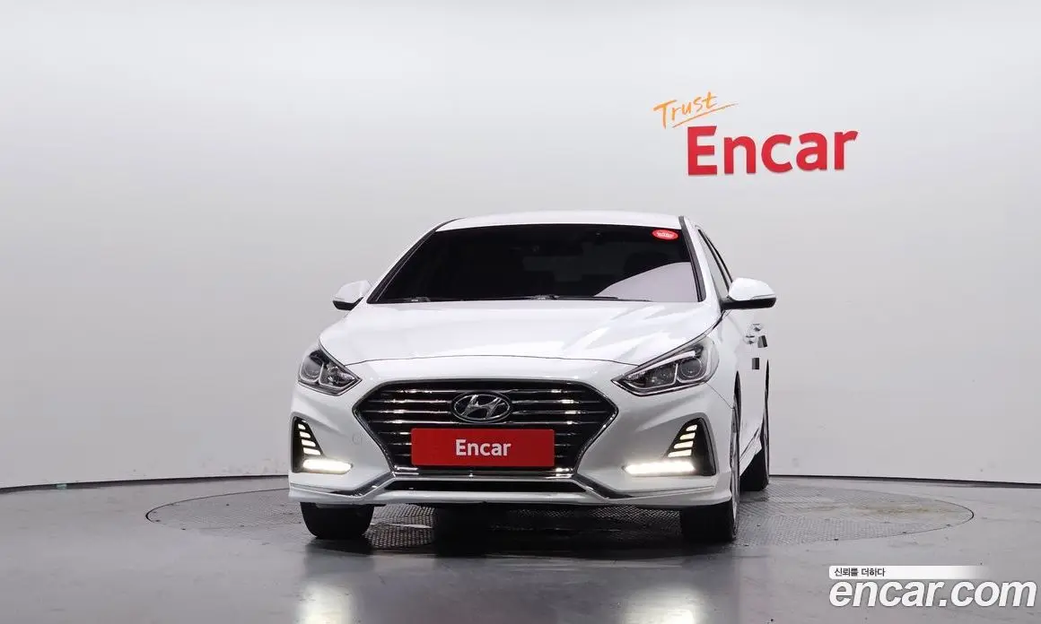 Hyundai Sonata 2017 2.0 автомат (гидро), фото 3