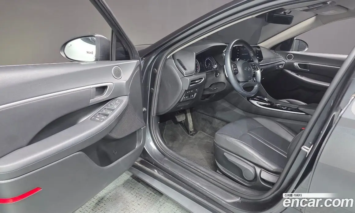 Hyundai Sonata 2022 2.0 автомат (гидро), фото 13