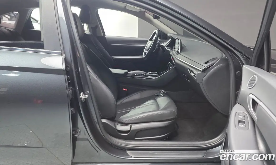 Hyundai Sonata 2022 2.0 автомат (гидро), фото 16