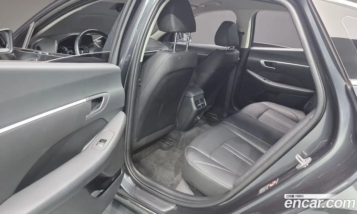 Hyundai Sonata 2022 2.0 автомат (гидро), фото 18