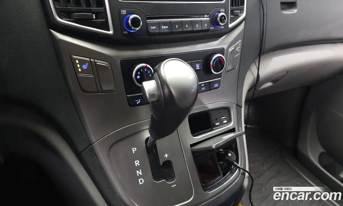 Hyundai Starex 2020 2.5 автомат (гидро), фото 12
