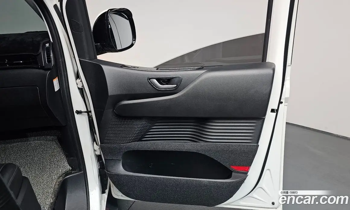 Hyundai Staria 2025 1.6 автомат (гидро), фото 14