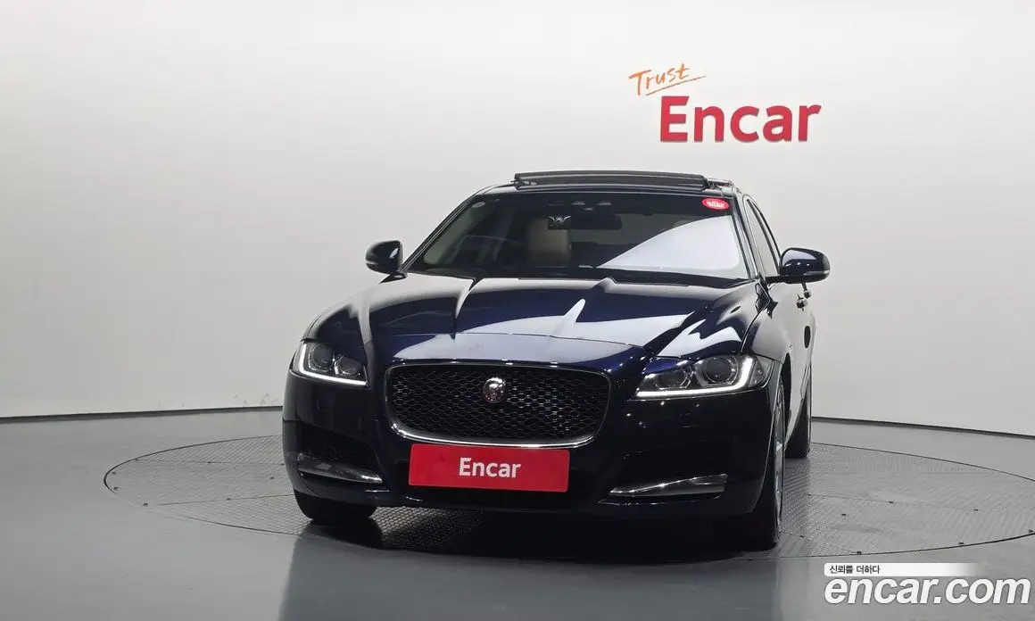 Jaguar XF 2018 2.0 автомат (гидро), фото 3