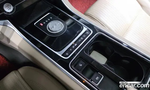 Jaguar XF 2018 2.0 автомат (гидро), миниатюра 9