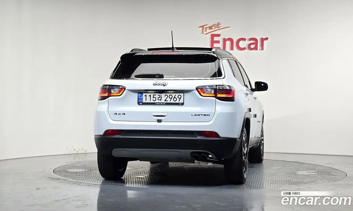 Jeep Compass 2022 2.4 автомат (гидро), фото 4