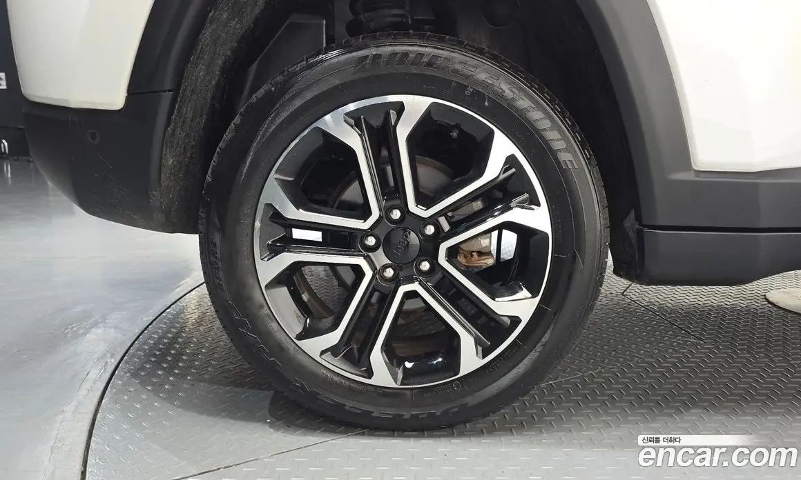 Jeep Compass 2022 2.4 автомат (гидро), фото 5