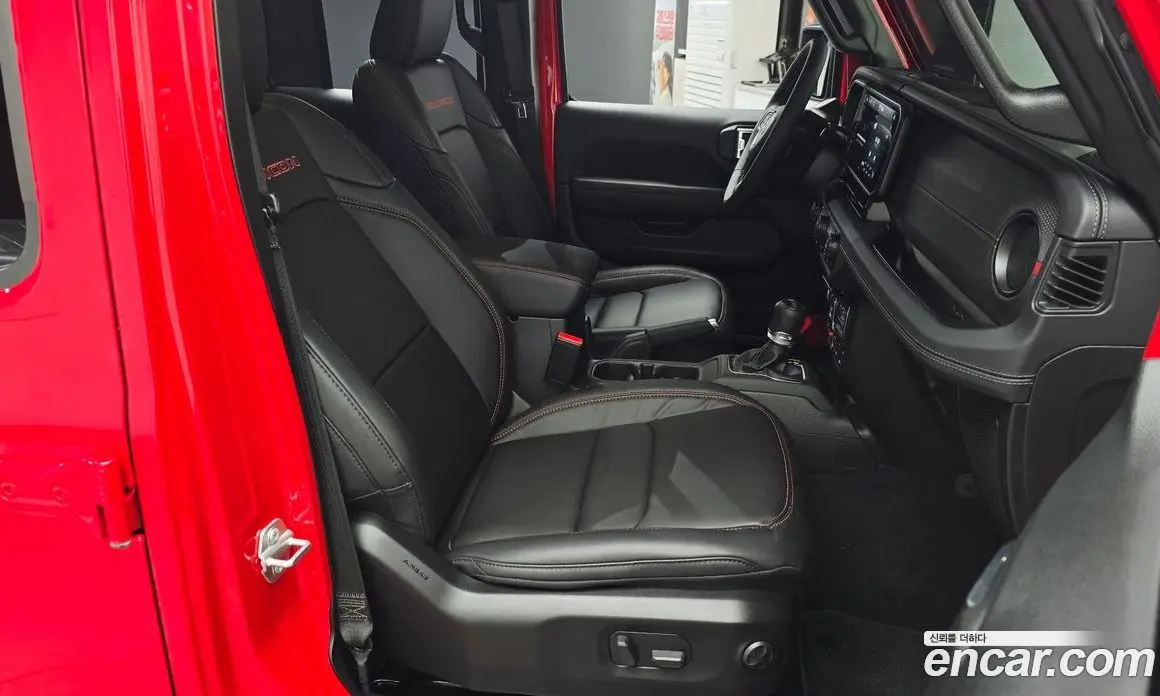 Jeep Wrangler 2025 2.0 автомат (гидро), фото 16