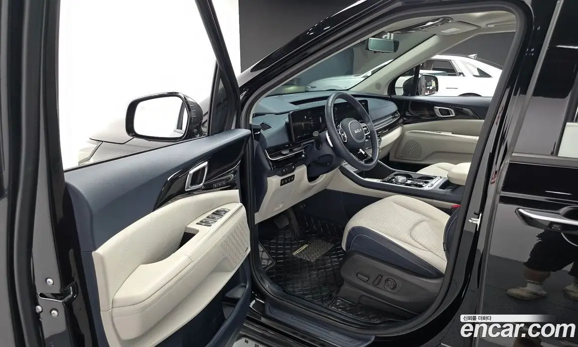 Kia Carnival 2024 1.6 автомат (гидро), фото 13