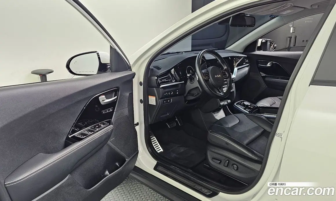 Kia Niro 2021 0.2 автомат (гидро), фото 13