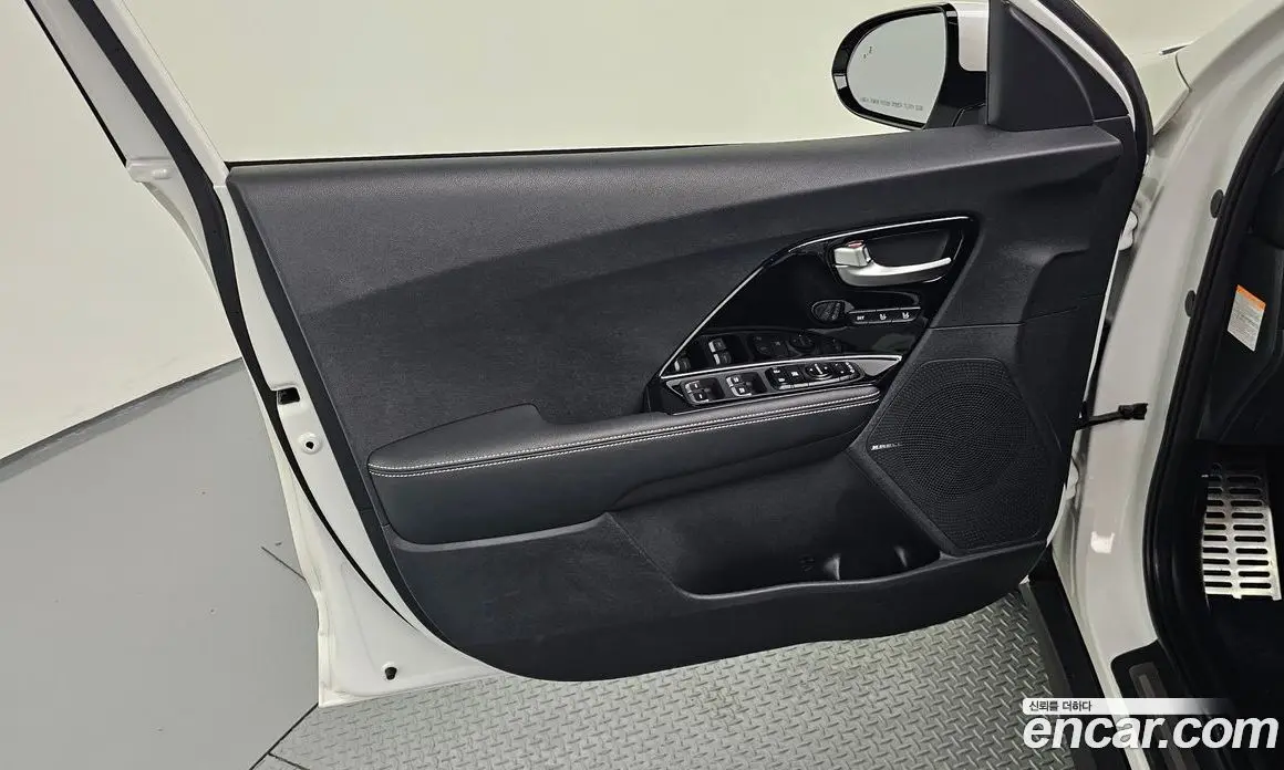 Kia Niro 2021 0.2 автомат (гидро), фото 14