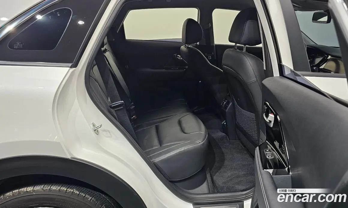 Kia Niro 2021 0.2 автомат (гидро), фото 17