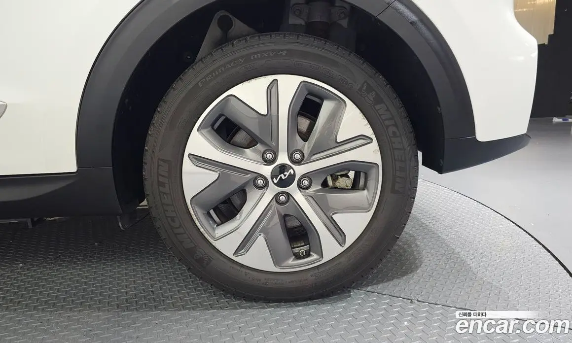 Kia Niro 2021 0.2 автомат (гидро), фото 7