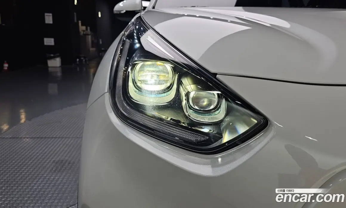 Kia Niro 2021 0.2 автомат (гидро), фото 8