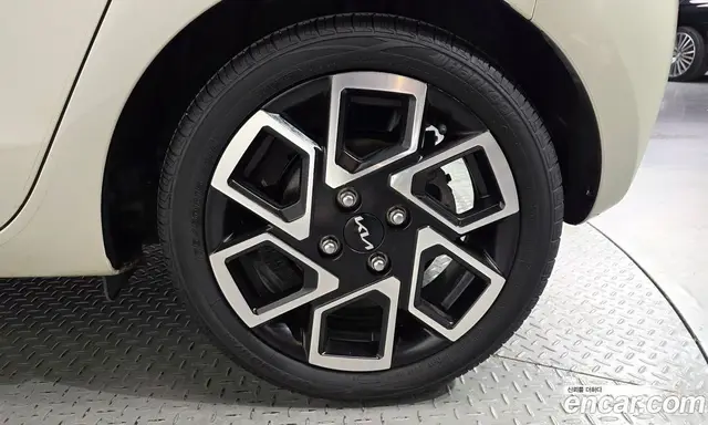 Kia Ray 2024 1.0 автомат (гидро), миниатюра 7