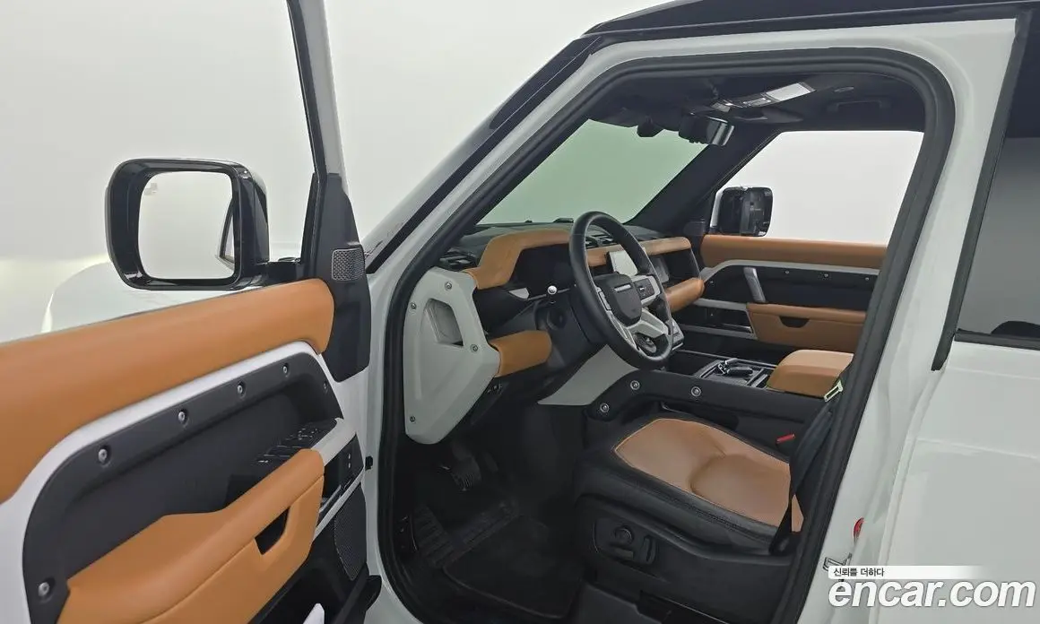 Land Rover Defender 2024 3.0 автомат (гидро), фото 13