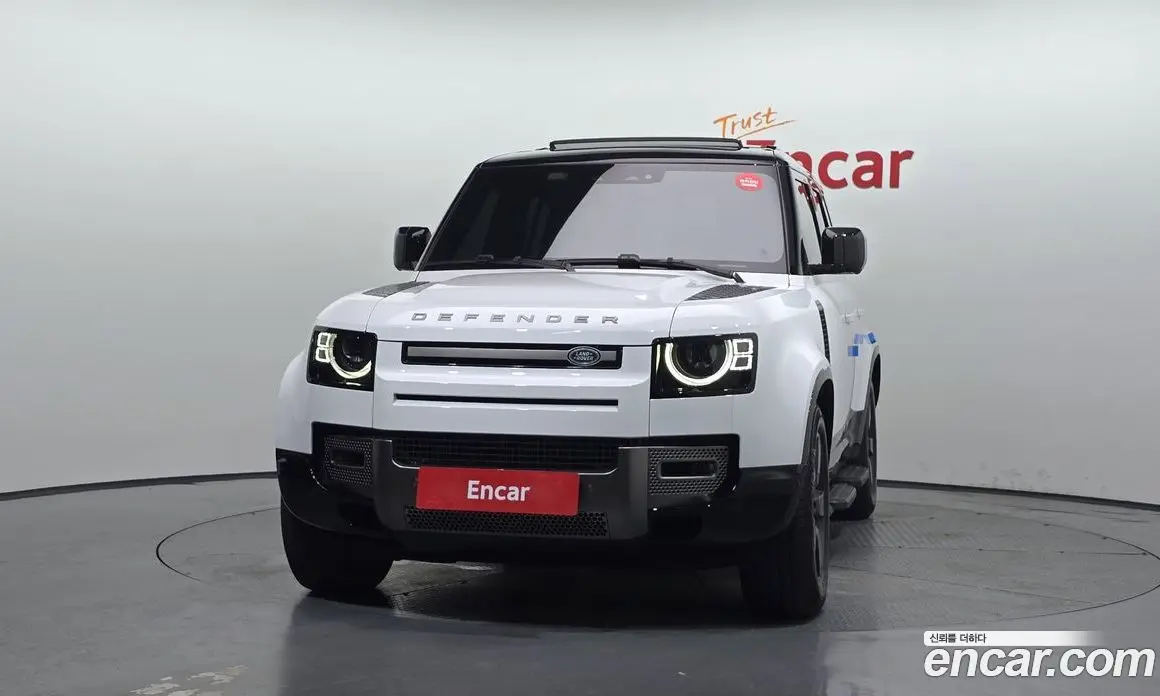 Land Rover Defender 2024 3.0 автомат (гидро), фото 3