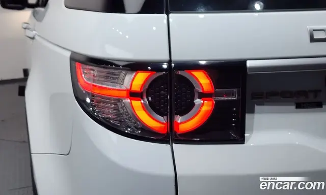 Land Rover Discovery Sport 2018 2.0 автомат (гидро), миниатюра 9