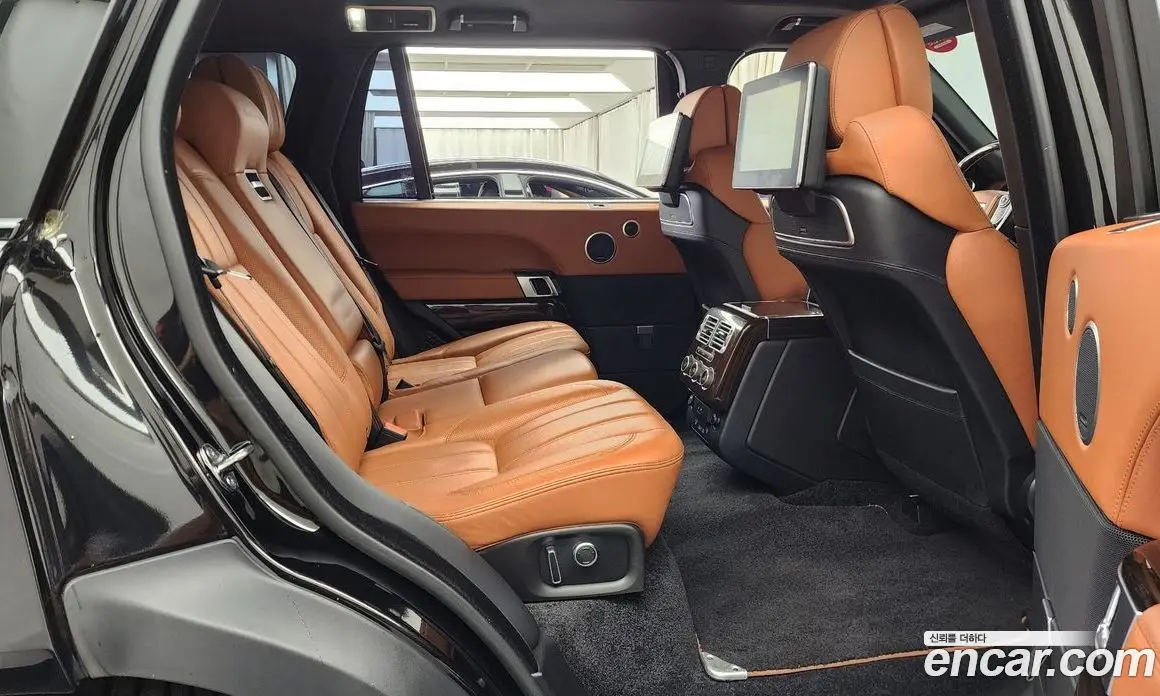 Land Rover Range Rover 2017 4.4 автомат (гидро), фото 17