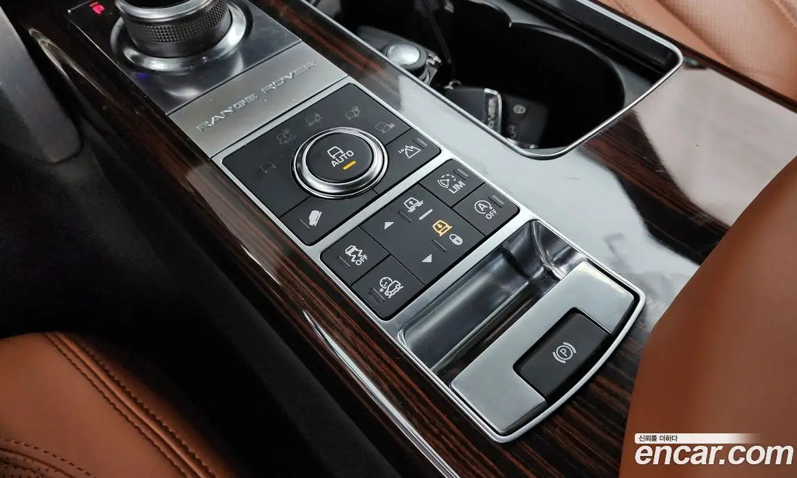 Land Rover Range Rover 2017 4.4 автомат (гидро), фото 23