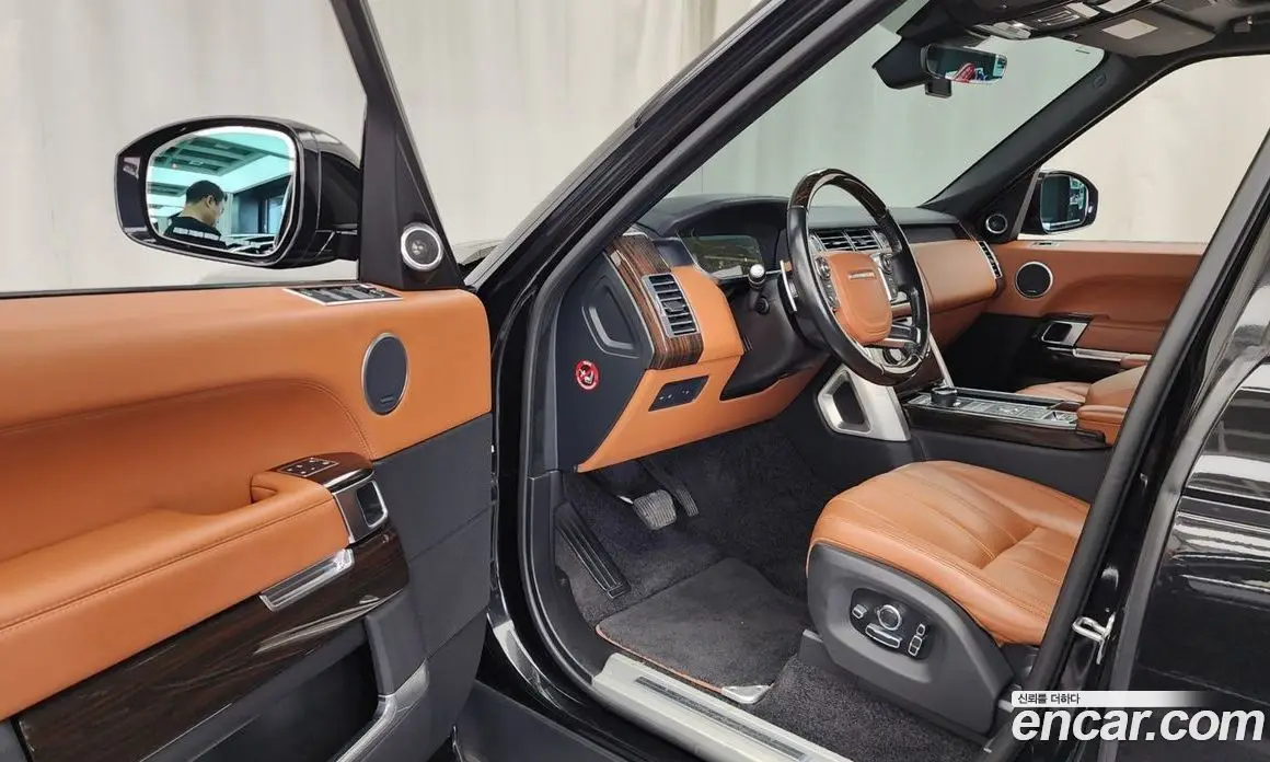 Land Rover Range Rover 2017 4.4 автомат (гидро), фото 35
