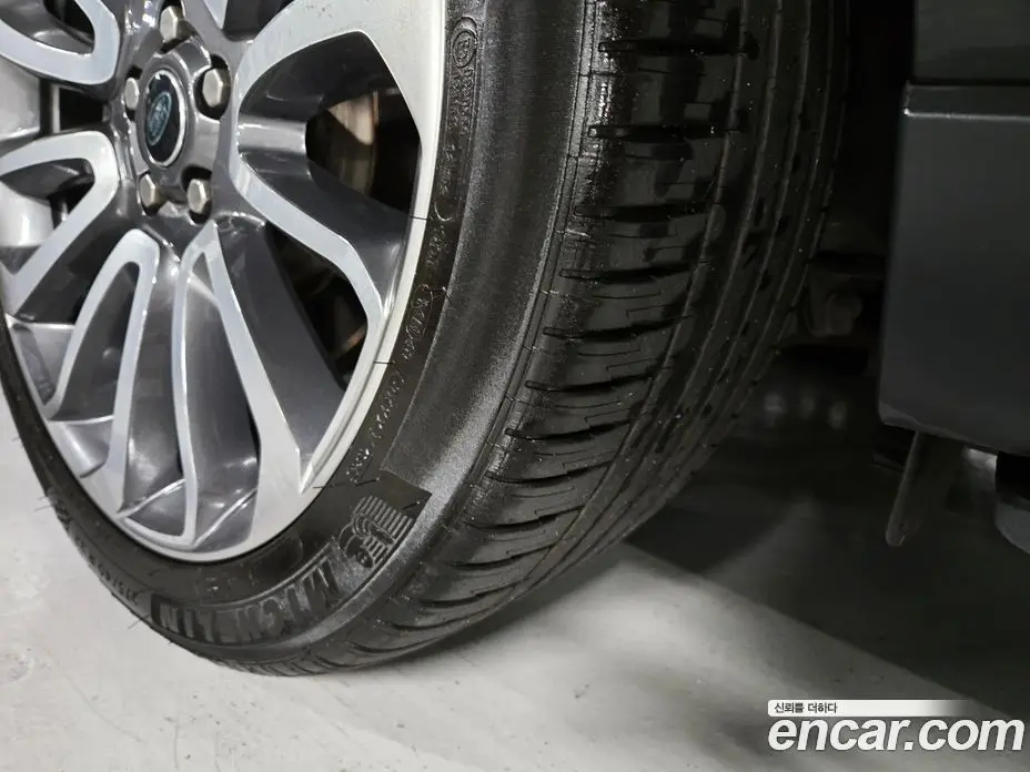 Land Rover Range Rover 2017 4.4 автомат (гидро), фото 37