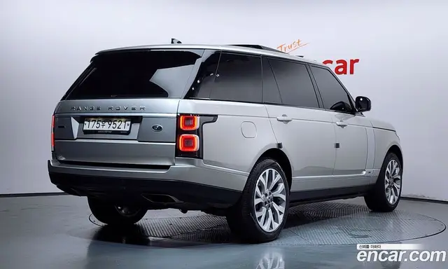 Land Rover Range Rover 2020 4.4 автомат (гидро), миниатюра 1