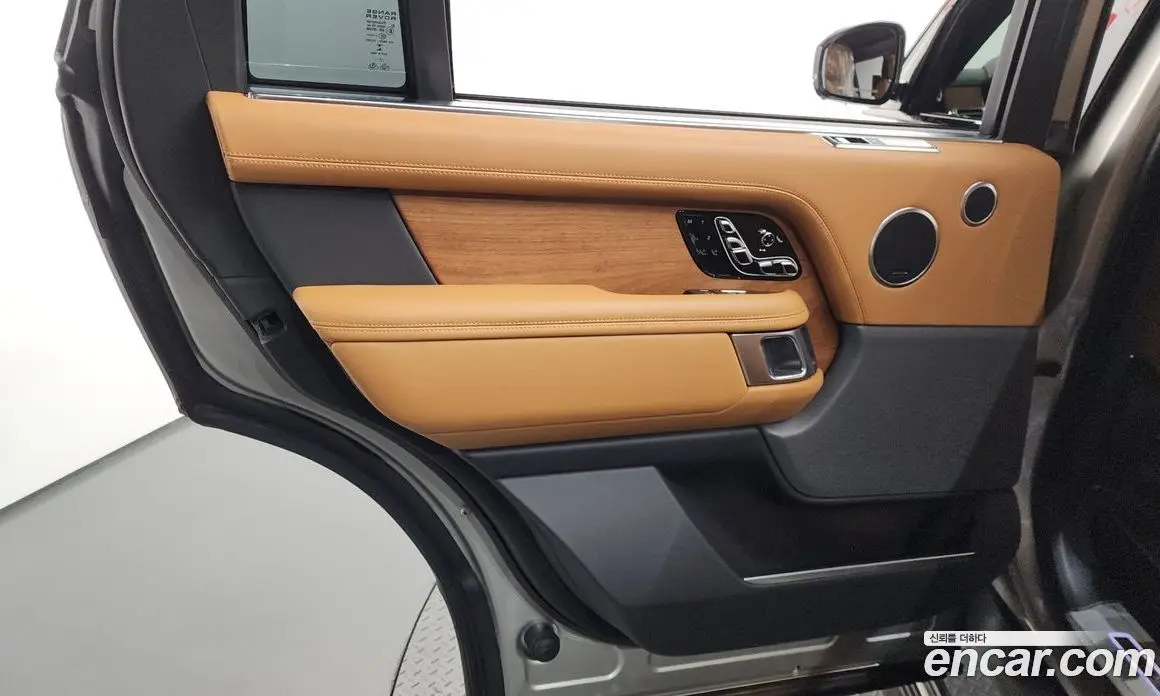 Land Rover Range Rover 2020 4.4 автомат (гидро), фото 14