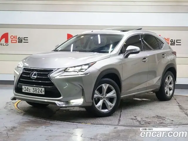 Lexus NX 2017 2.5 автомат (гидро), миниатюра 2
