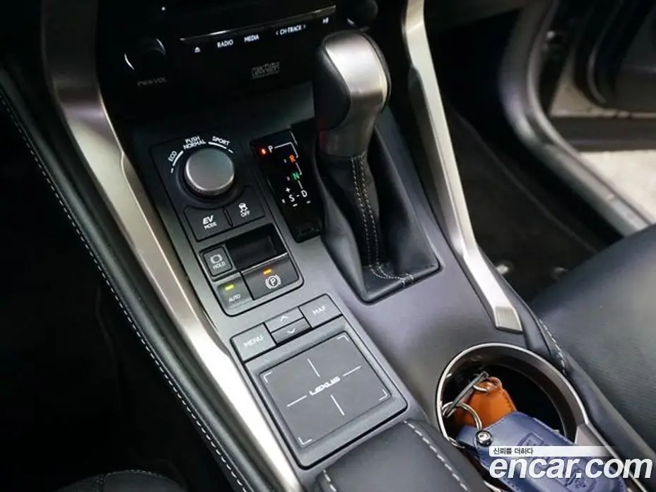 Lexus NX 2017 2.5 автомат (гидро), фото 19