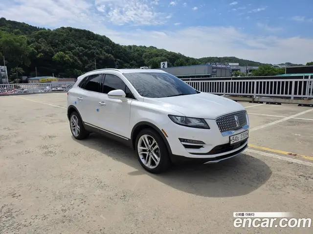 Lincoln MKC, 2019, 57 168 км