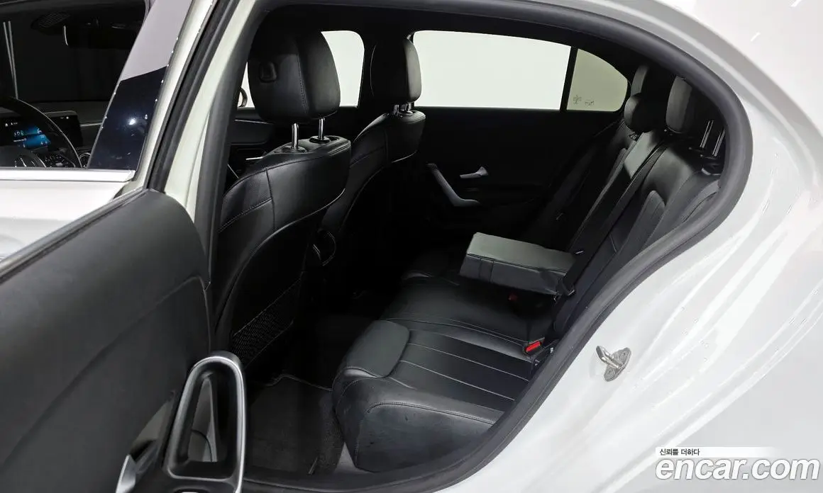 Mercedes-Benz A-Class 2022 2.0 автомат (гидро), фото 18 Mercedes-Benz A-Class 2022 2.0 автомат (гидро), фото 18