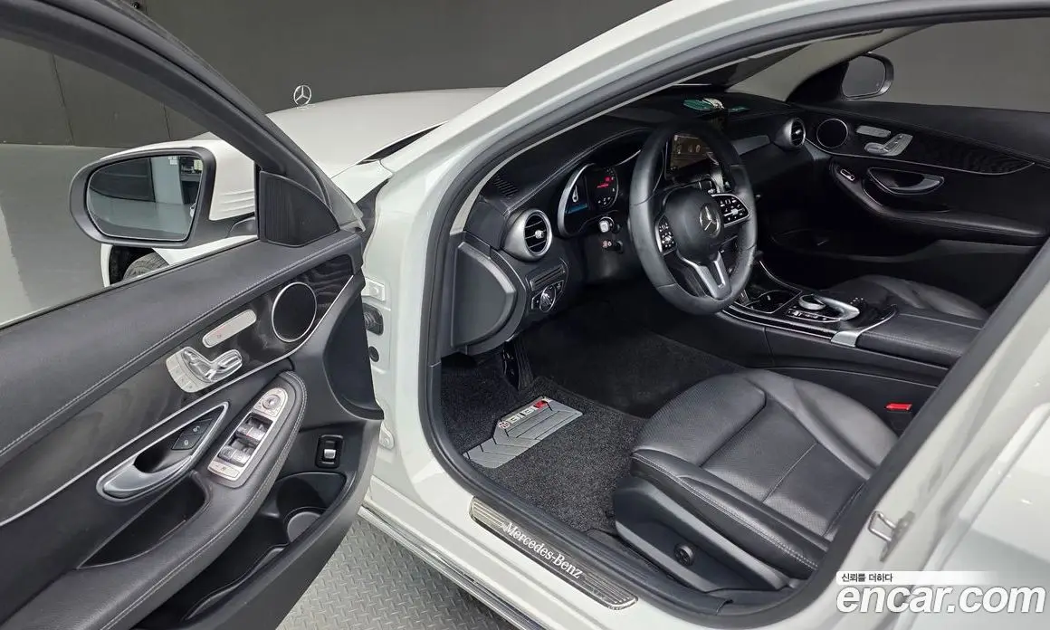 Mercedes-Benz C-Class 2019 1.9 автомат (гидро), фото 13 Mercedes-Benz C-Class 2019 1.9 автомат (гидро), фото 13