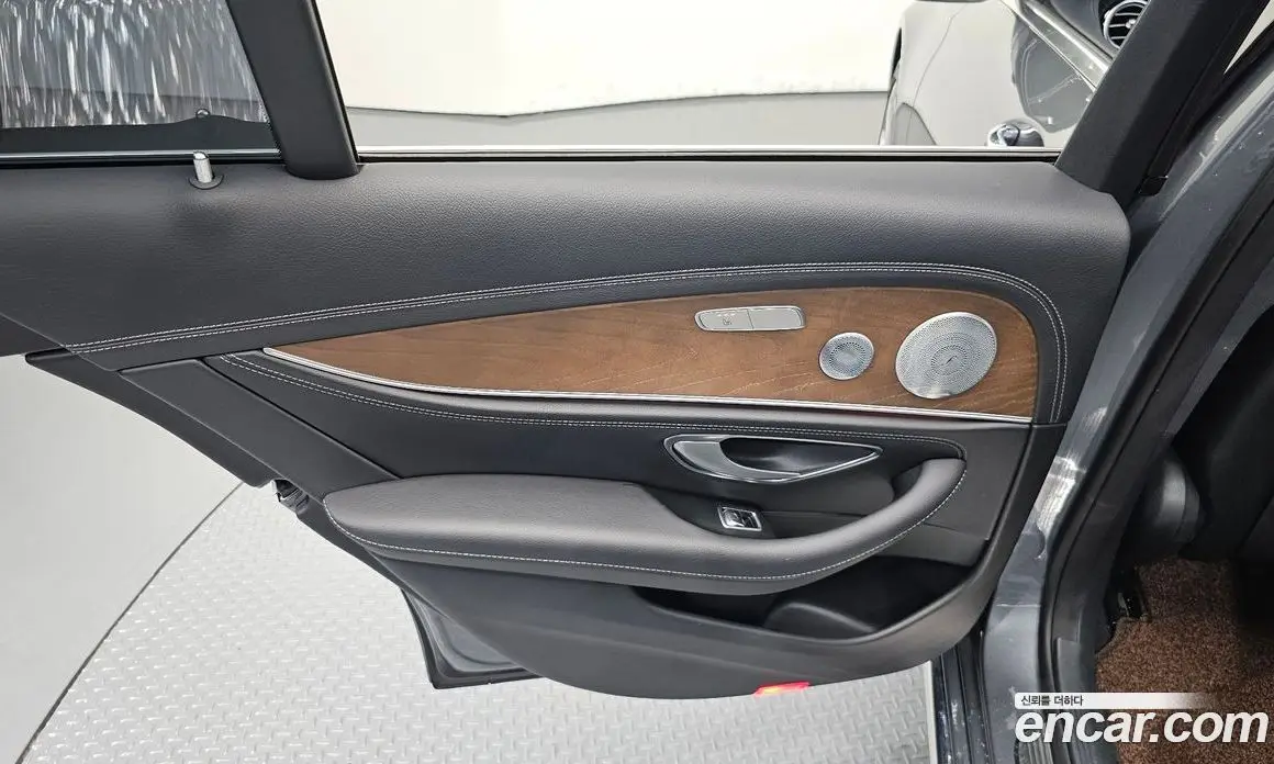 Mercedes-Benz E-Class 2019 2.0 автомат (гидро), фото 15