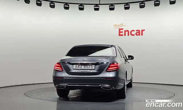 Mercedes-Benz E-Class 2019 2.0 автомат (гидро), миниатюра 4