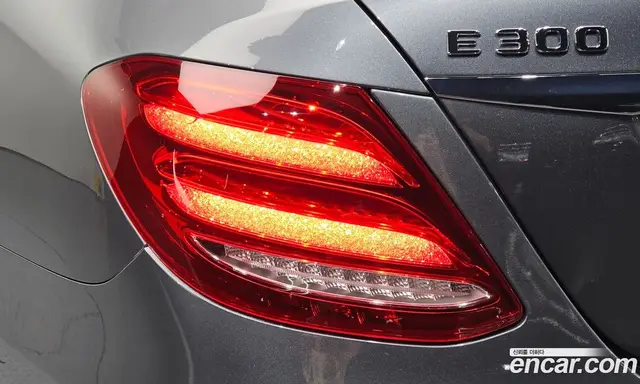 Mercedes-Benz E-Class 2019 2.0 автомат (гидро), миниатюра 9