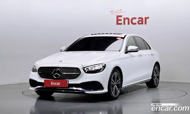 Mercedes-Benz E-Class 2021 2.0 автомат (гидро), миниатюра 1