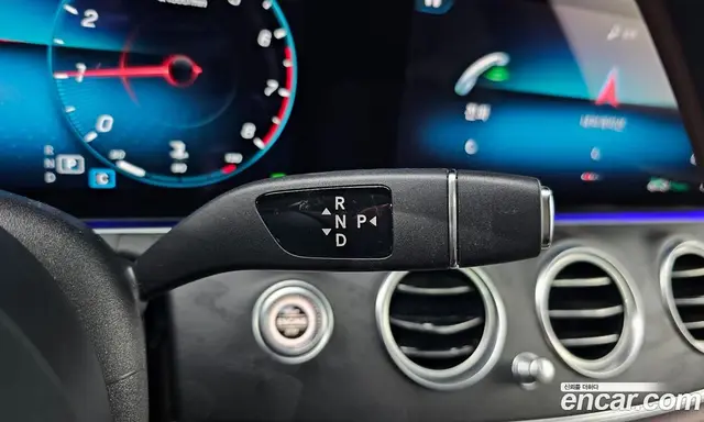 Mercedes-Benz E-Class 2021 2.0 автомат (гидро), миниатюра 12