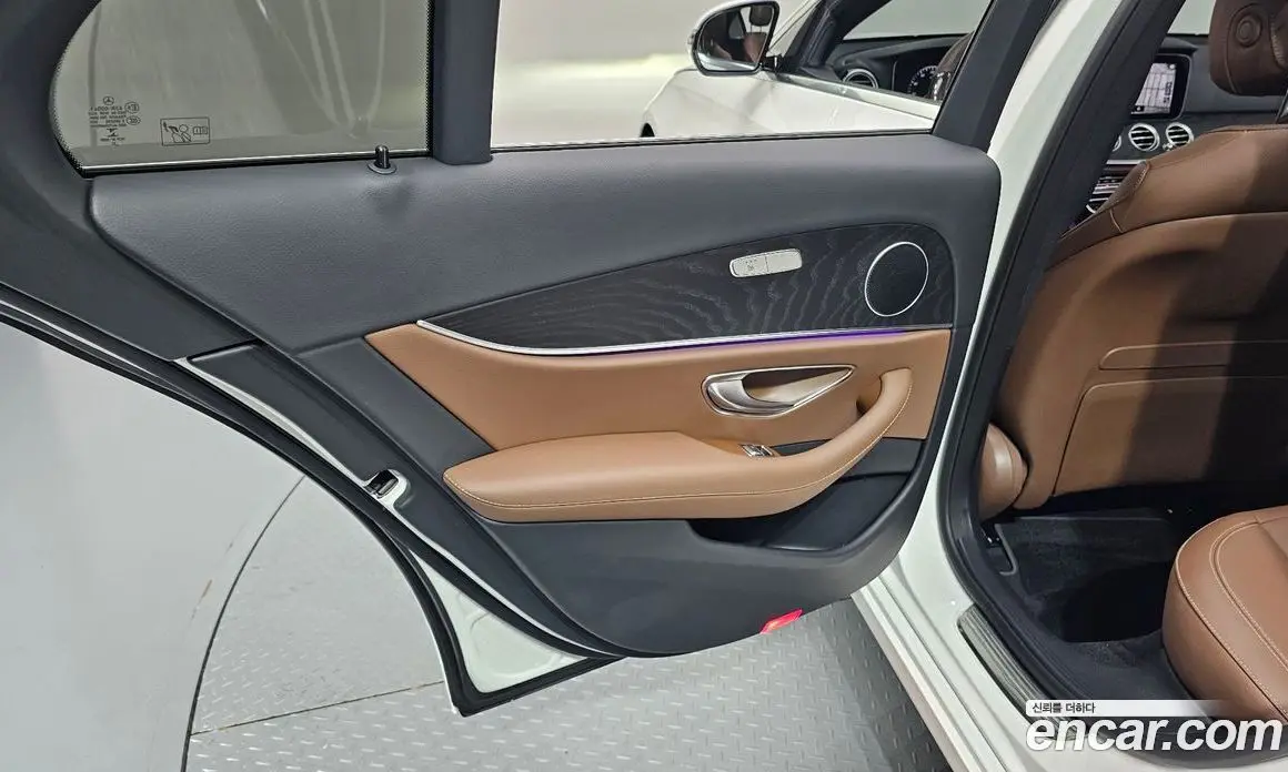 Mercedes-Benz E-Class 2021 2.0 автомат (гидро), фото 15