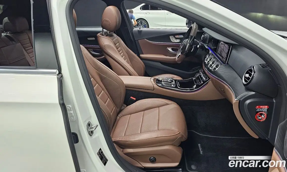 Mercedes-Benz E-Class 2021 2.0 автомат (гидро), фото 16