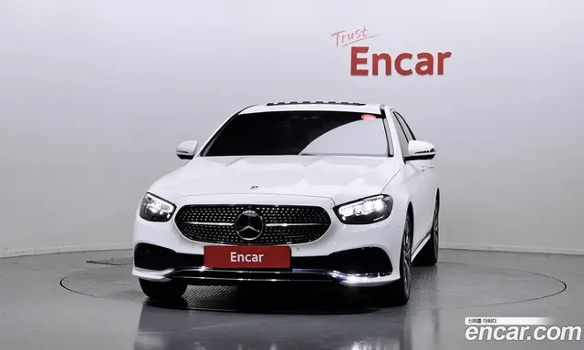 Mercedes-Benz E-Class 2021 2.0 автомат (гидро), миниатюра 3