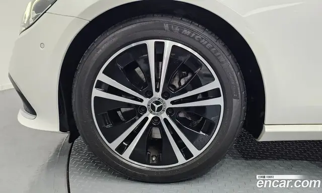 Mercedes-Benz E-Class 2021 2.0 автомат (гидро), миниатюра 5