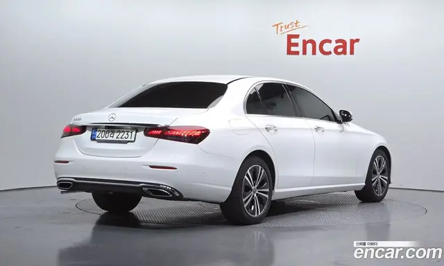 Mercedes-Benz E-Class 2021 2.0 автомат (гидро), миниатюра 2