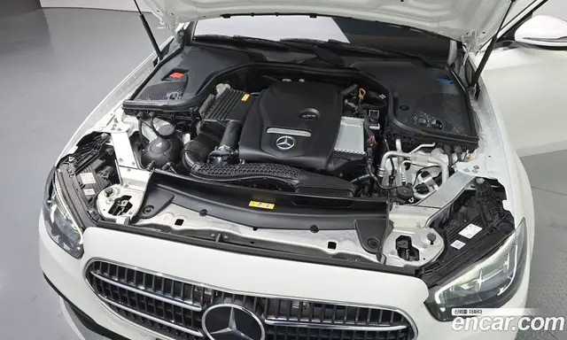 Mercedes-Benz E-Class 2021 2.0 автомат (гидро), миниатюра 6