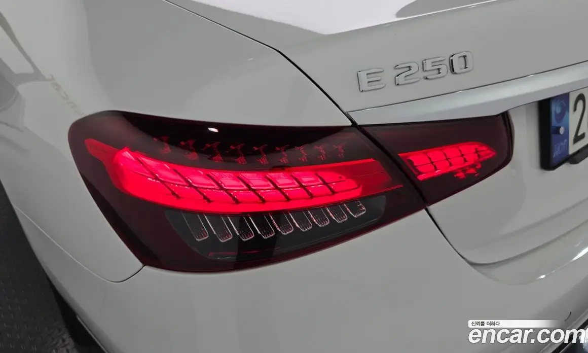 Mercedes-Benz E-Class 2021 2.0 автомат (гидро), фото 9